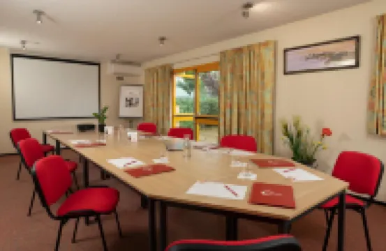 Hôtel the Originals Access, Bourges Nord Saint-Doulchard