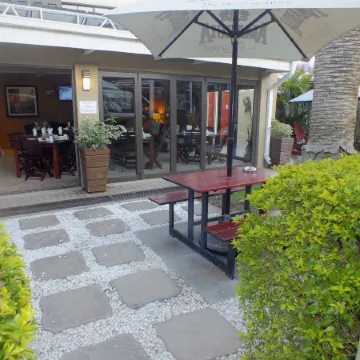 Uzuri Guesthouse CC