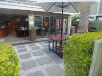 Uzuri Guesthouse CC Các khách sạn ở 