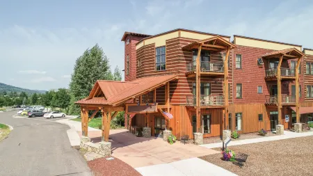 The Lodge at Bronze Buffalo Ranch