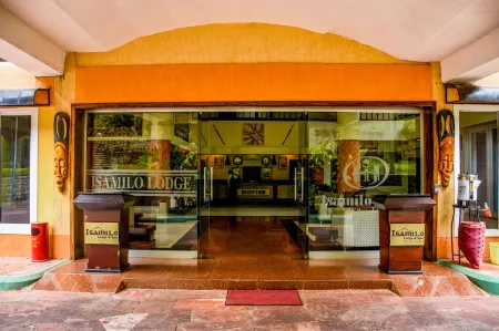 Isamilo Grand Hotel Отели рядом с достопримечательностью «Winterfell hall»