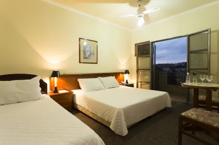 Hotel Lopes Caxambu Отели в г. Кашамбу