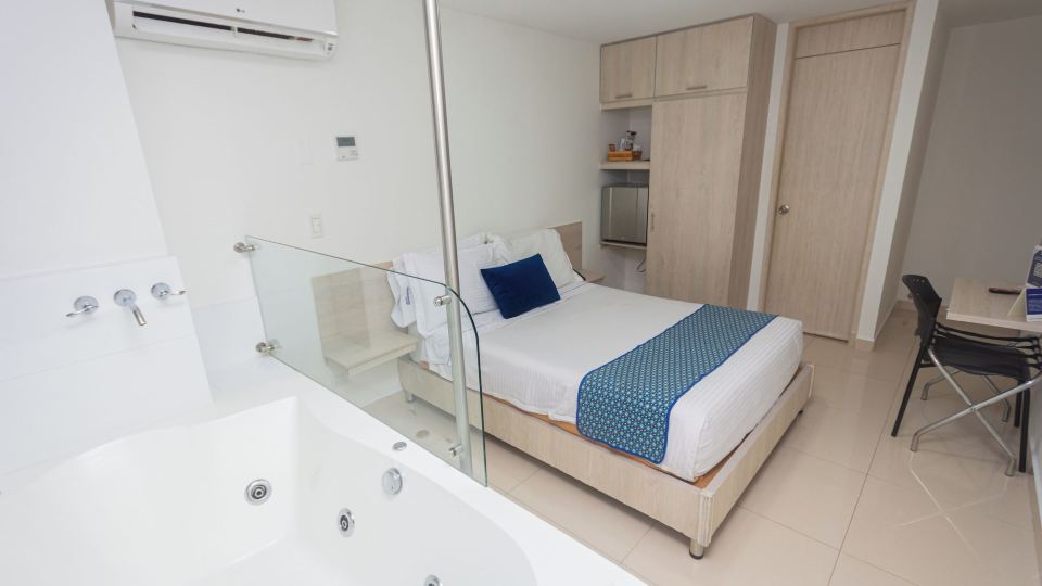 Hotel Laureles Plaza
