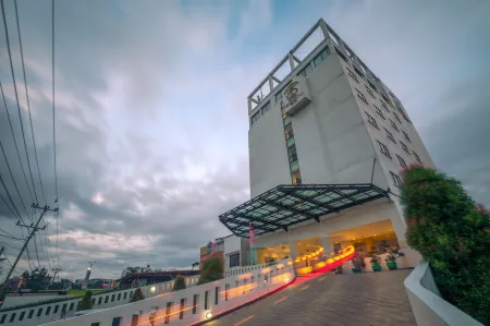 Sintesa Peninsula Hotel Palembang Отели в г. Sei Selayur