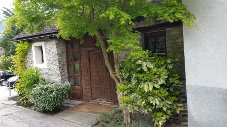 Hotel Soazza Отели в г. Мезокко