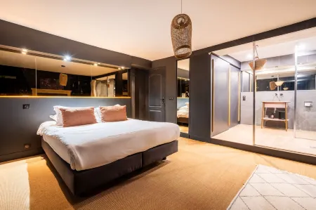 B&B l'Escapade Bordelaise Отели рядом с достопримечательностью «Basilique Saint-Seurin»