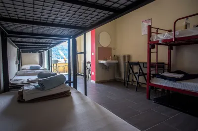Lake Como Hostel Hotels in 