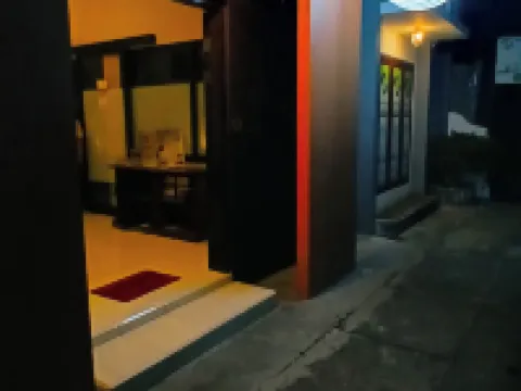 Moshi Moshi Hotels in Mayangan