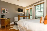 Southmoreland on the Plaza an Urban Inn