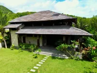 Baha Baha Villas West Sumbawa - Free Yoga Class, Gym Daily Included for Guest - Fast Wifi Starlink Hotels in Maluk