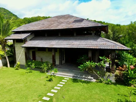 Baha Baha Villas West Sumbawa - Free Yoga Class, Gym Daily Included for Guest - Fast Wifi Starlink