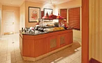 Staybridge Suites O'Fallon Chesterfield by IHG - Breakfast