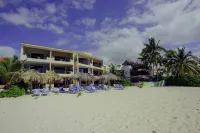Aquatech Villas DeRosa Resort - Beach