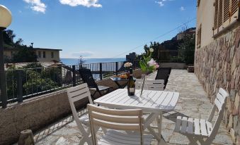 Augusto Charming Flat with Sea View