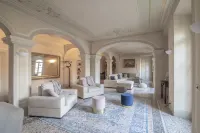 B&B Villa Costanza Hotels in Torno