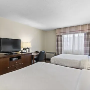 Travelodge Suites by Wyndham Regina / Eastgate Bay
