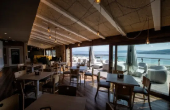 アパルタメントス ビダ マール デ ラクセ