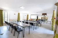 Domaine des Tilleuls Hotels in Bedoin