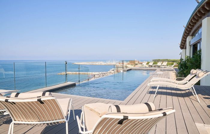 Palace Lido Hotel & Suites