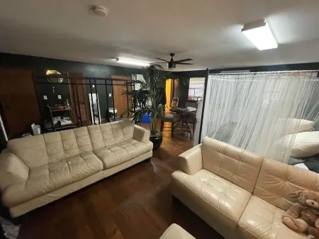 Woodsy Loft near I-10