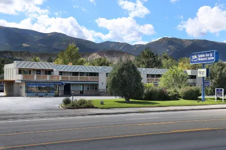 Salida Inn & Monarch Suites