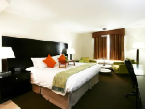 Foxwood Inn & Suites Drayton Valley Hotels in Drayton Valley