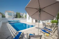 Villa Megan,Modern 3Bdr Villa,Close to the Beach