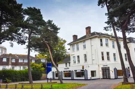 The Mayfair Hotel Отели рядом с достопримечательностью «Bournemouth University Weston Library, Lansdowne Campus»