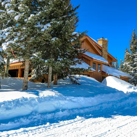 Arrowhead Mountain Lodge