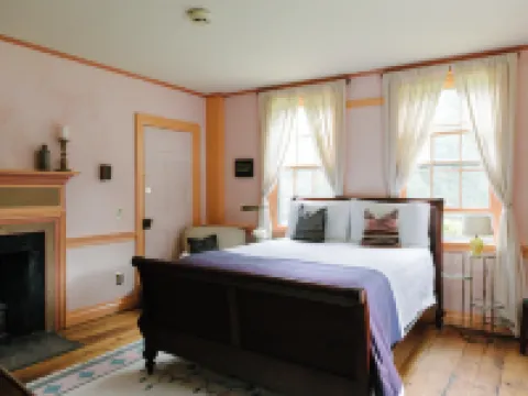 Eileen of Mystic Hotels in Groton