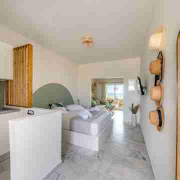 Grand Bleu Anastazia Rooms