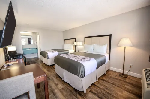 River Oak Inn