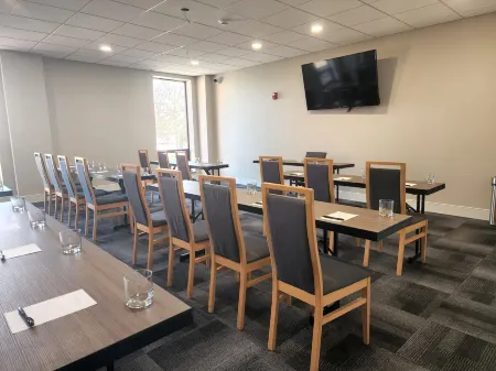 The Principal Hotel Отели в г. Стуки Тауншип