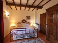 Agriturismo Macciangrosso Casale Piccolomini Hotels in Chiusi