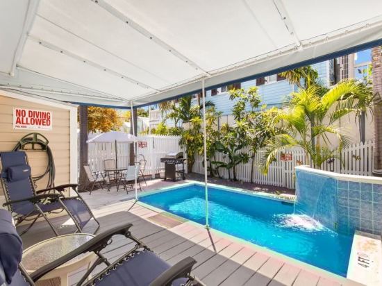 Poolside Paradise by Brightwild Heated Pool