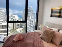 La Jolla Holiday Broadbeach