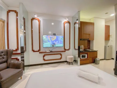 Good Choice Studio Apartment At Sentraland Semarang - Condos