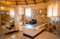 Thakgalo Honeymoon Suite - 2211 Hotels in Matopos