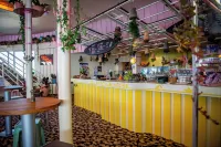 Galaaxy Mountain Hostel Hotels in Laax