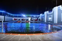 New Point Hotel and Suites - Pools
