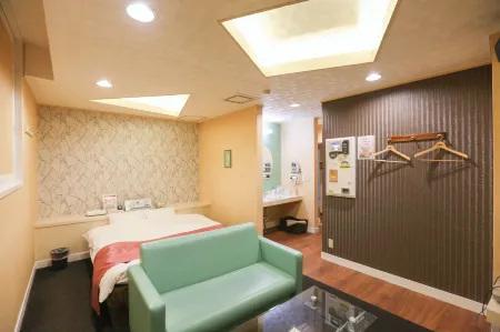 HOTEL LOCOZ MAUI Отели рядом со станцией JR Honjo-Waseda station