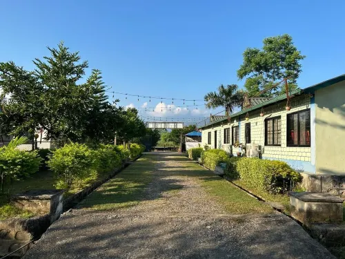 Jungle Side Luxury Hotel Hotels in Kawasoti