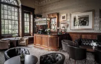 Crathorne Hall - bar