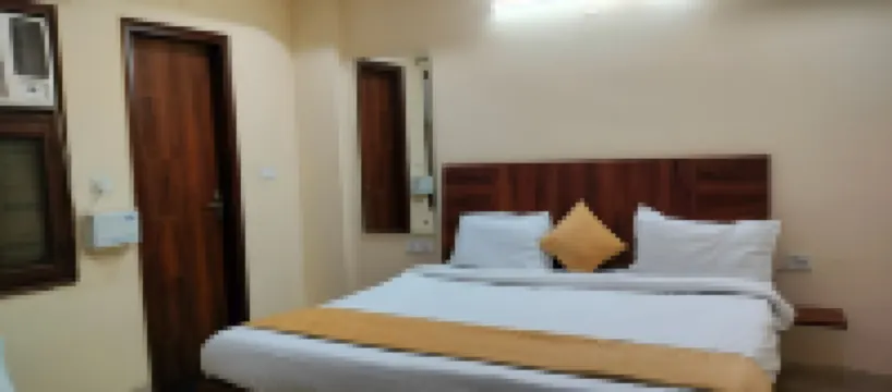 Green Vista Stays Medanta Medicity