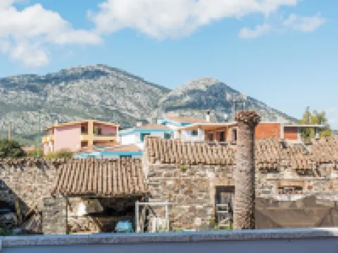 เรสซิเดนซ์ มาเรีย แอนโทเนีย - กราเซีย เดเลดดา โรงแรมในOrosei