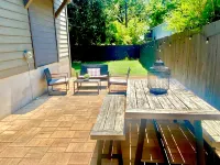 Private Backyard and Modern Amenities - Spacious Family Oasis Hotels in East Austin