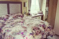 Seaview Chalet-Durdledoor-Sleeps4to6- Pet Friendly Hotels near Durdle Door Holiday Park