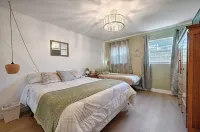 Lakeside Retreat, Hot Tub and Private Fishing Deck