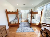 Spacious 6-bedroom house centrally located to Stowe, Smuggler's Notch & Jay Peak