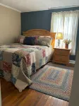Baker's Farmhouse -Your charming & cozy get-a-way in the country with AC, WiFi!